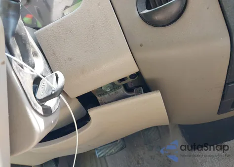 2005 Ford F-150 Stx/Xl/Xlt from USA, damaged, VIN 1FTRX12W05FA83251